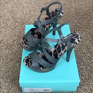 Jessica Simpson Platform 4” Stiletto Heel